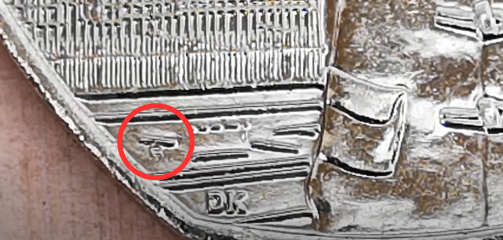 2018 Paddington at the Palace 50p with 'crisp packet' error
